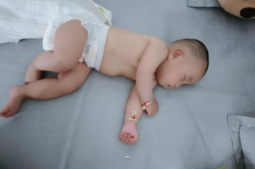 神农架宝宝肠胀气的症状